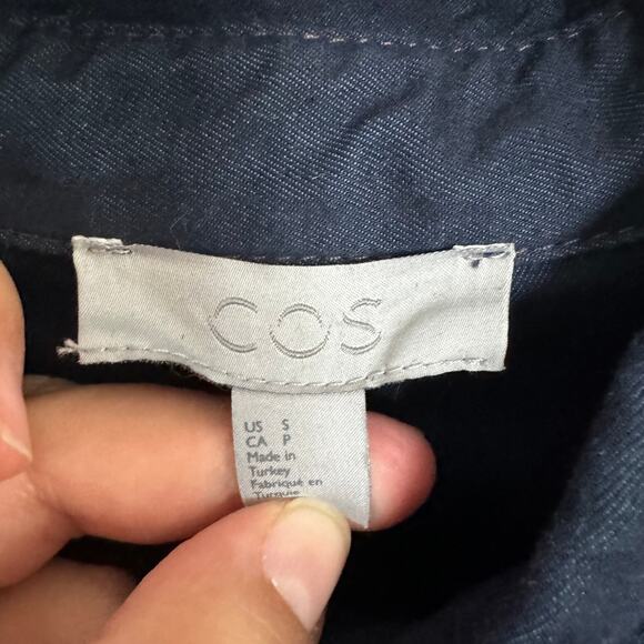 COS Blue Lightweight Denim Collared Button Down Shirt Long Sleeve Sz S Men's - Picture 2 of 2